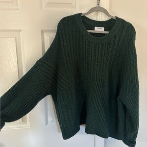 Old Navy Women's Dark Green Cable Knit Sweater